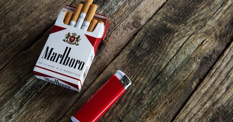 Пачка сигарет Мальборо