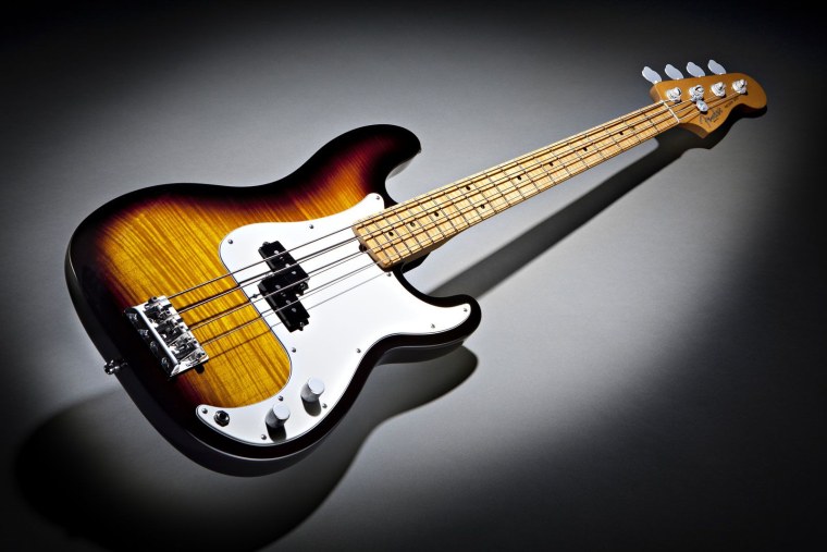 Бас-гитара музыкальный инструмент