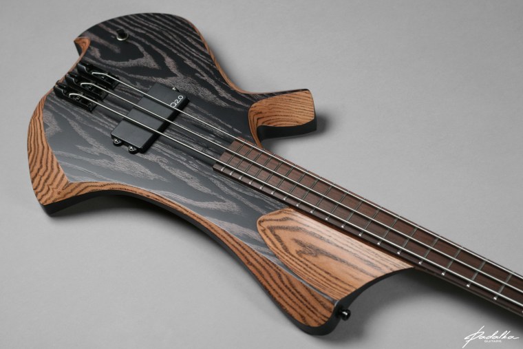 Однострунная бас гитара