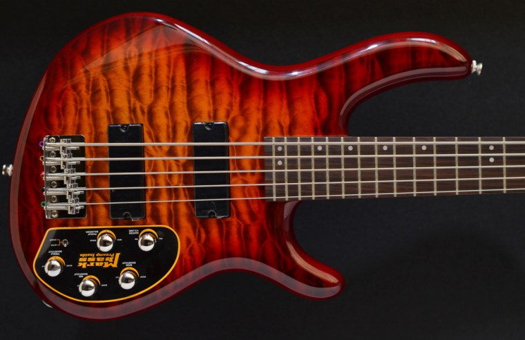 Бас гитара Cort