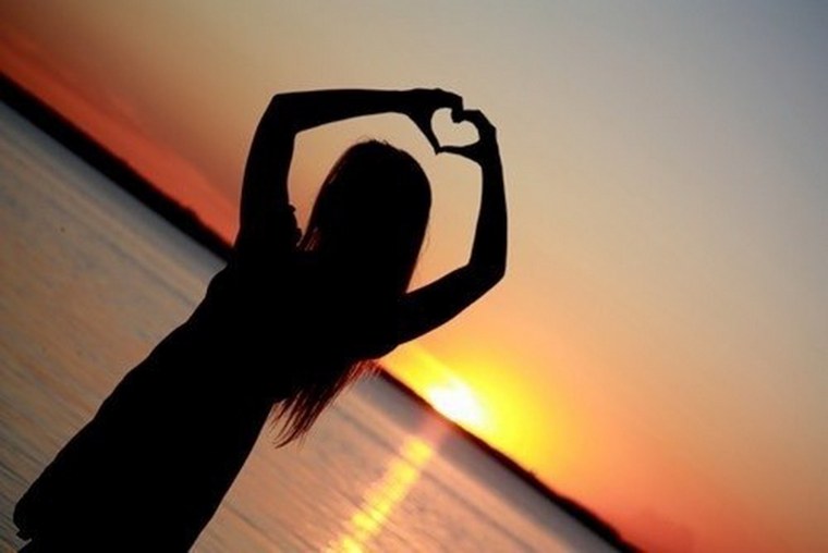 Тень девушки