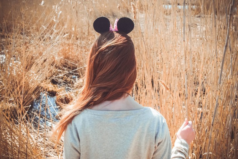 Девочка спиной