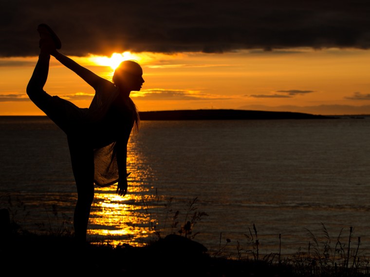 Человек на фоне заката