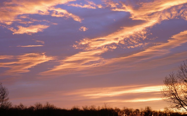Перистые облака на закате