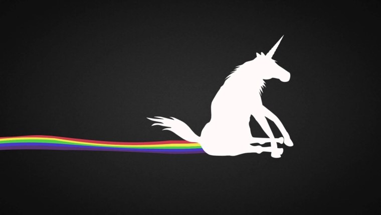 Единорог на черном фоне