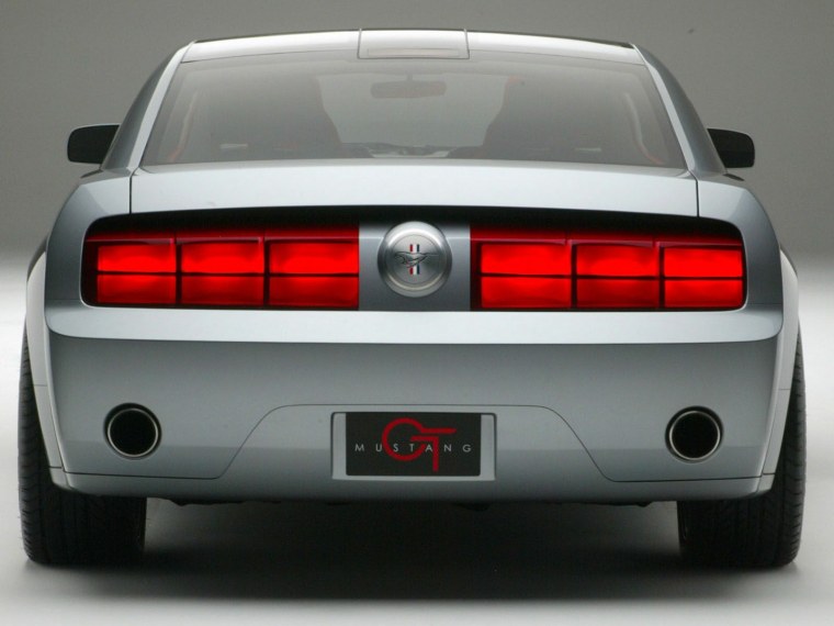 Мустанг Equus Bass 770