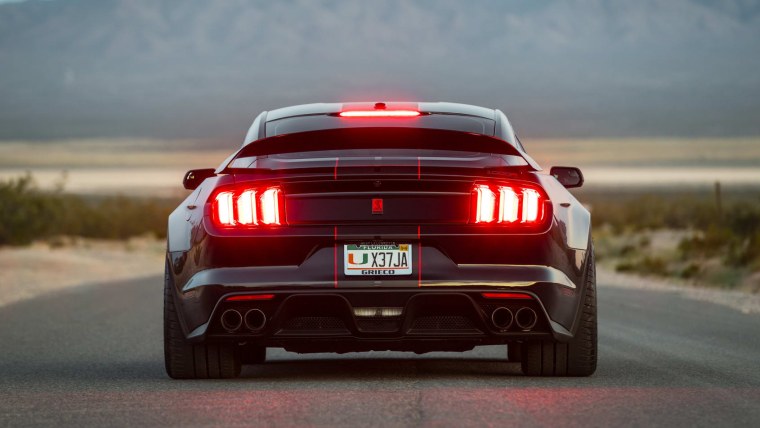 Ford Shelby gt500 сзади