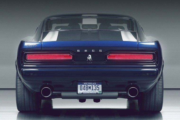 Ford Shelby gt500 сзади