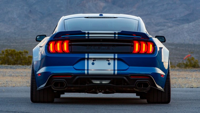 Ford Mustang Shelby gt500 сзади
