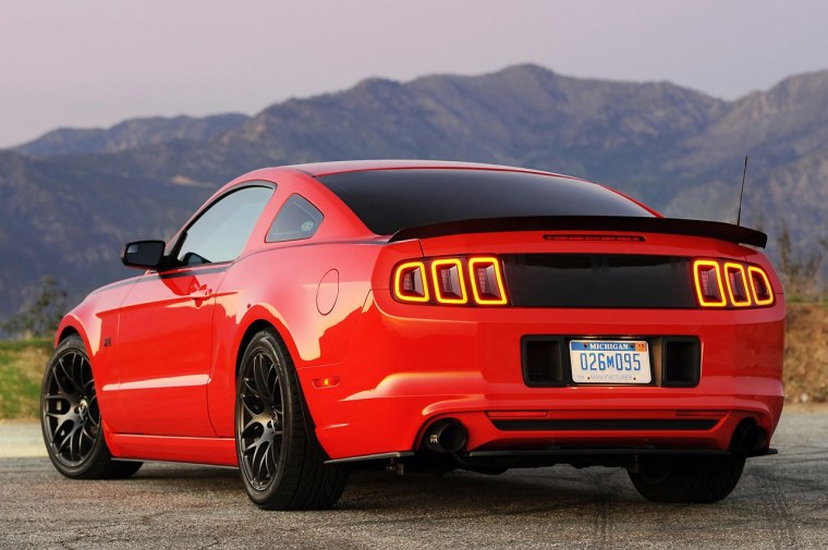 Форд Мустанг перфоманс 2020