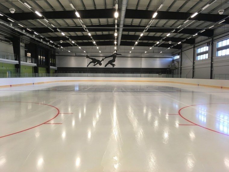 Спортивный комплекс с ледовой ареной