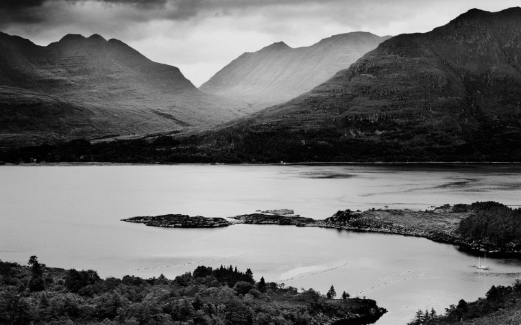 Пейзаж в черно белом цвете