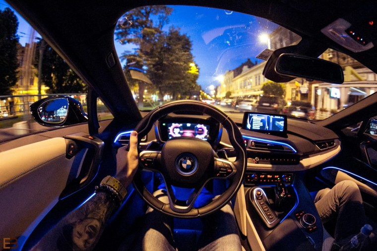 Вид из салона автомобиля