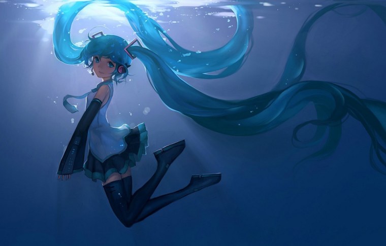 Мику Хатсуне под водой