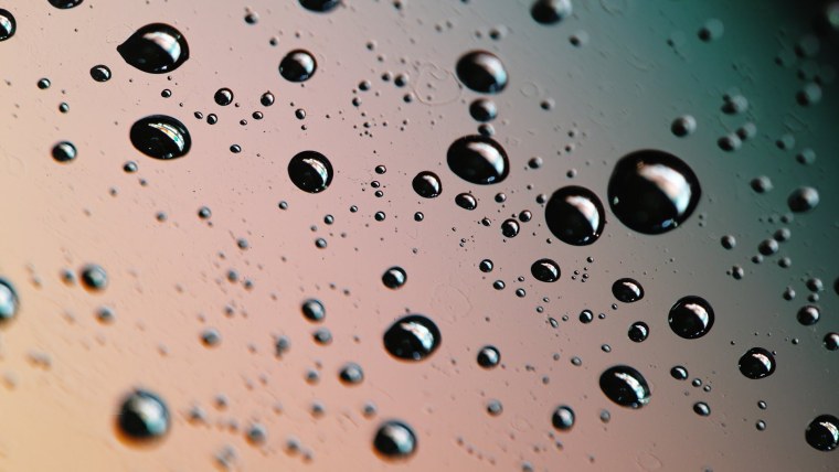 Капли дождя