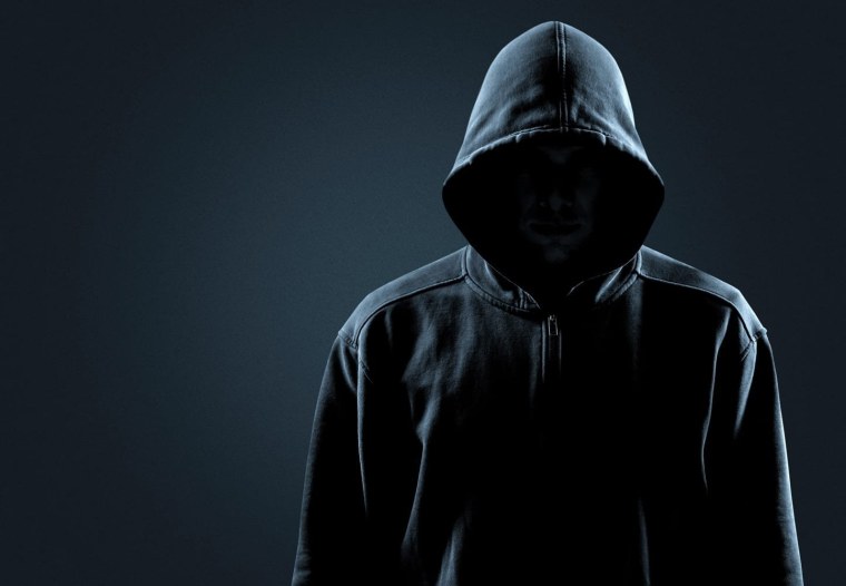 Человек в капюшоне без лица мобильное разрешение