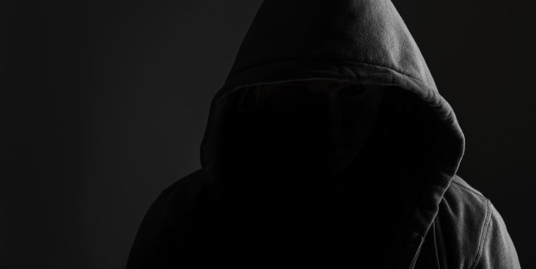 Человек в капюшоне