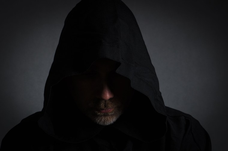 Человек в капюшоне