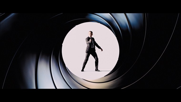 Skyfall агент 007 Постер
