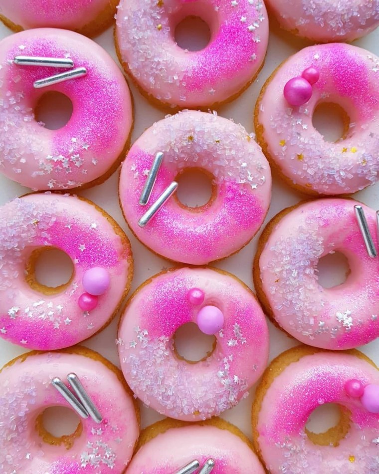 Пончик с посыпкой