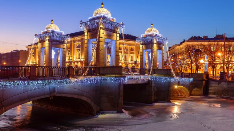 Мост Ломоносова в Санкт-Петербурге фото