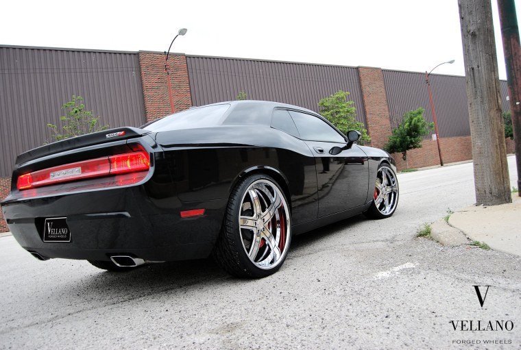 D-Challenger srt8