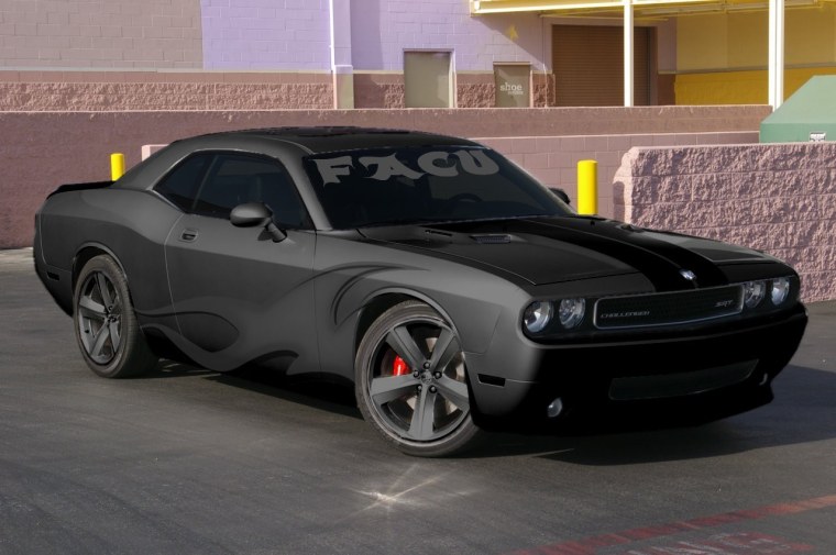 Dodge Challenger серый металлик