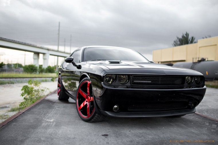 Dodge Challenger srt8 Hellcat