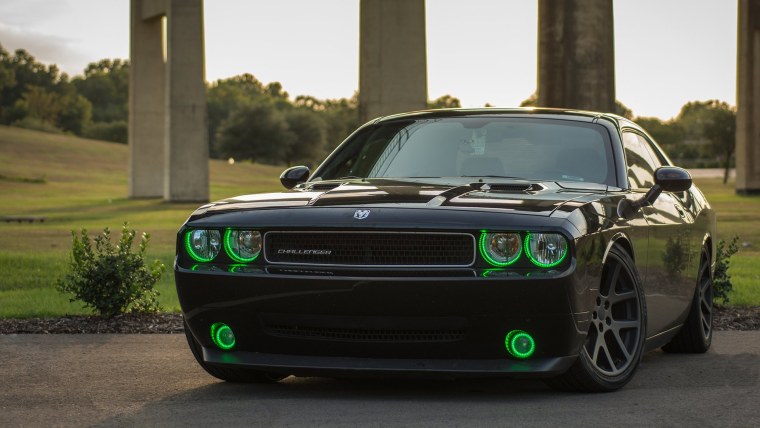 Додж Челленджер СРТ Хелкат обвес
