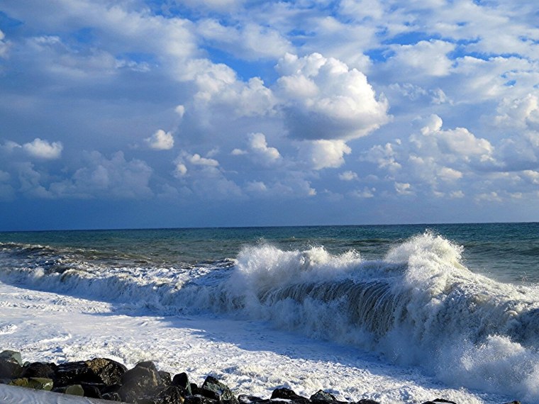 Черное море Лазаревское