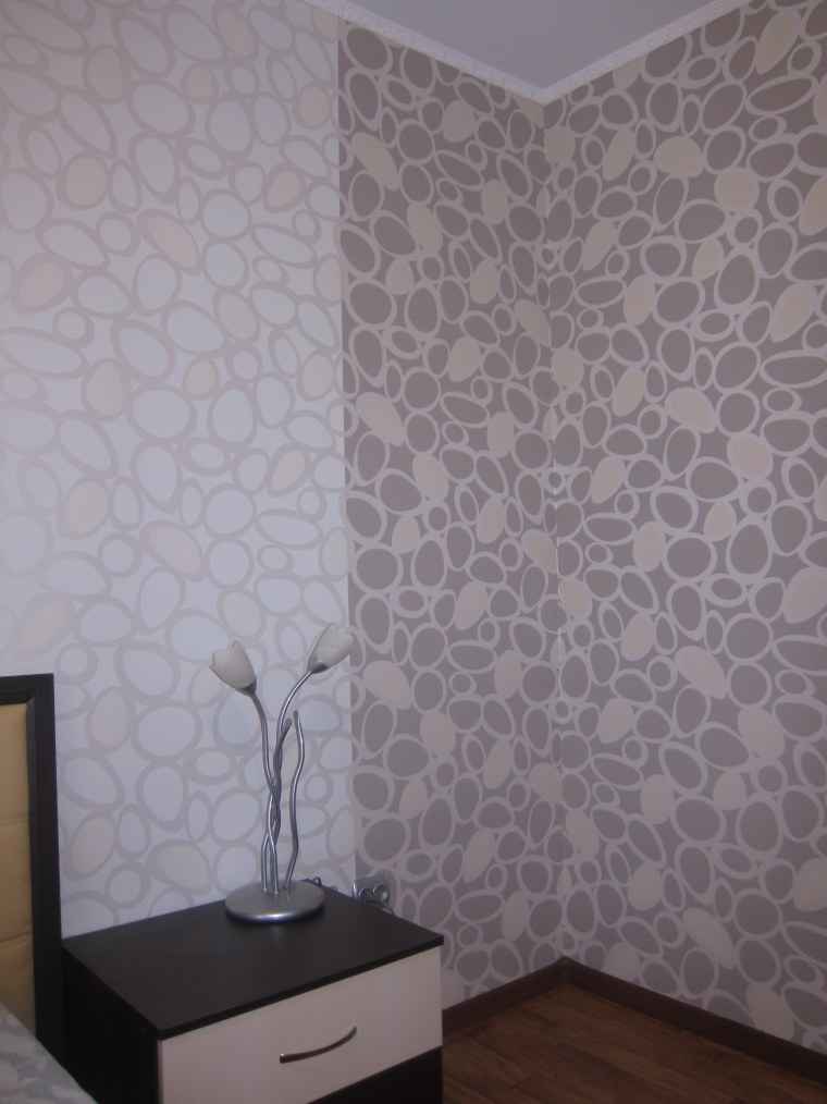 Сочетание двух видов обоев