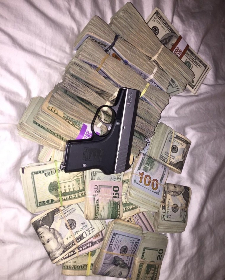 Банка с монетами