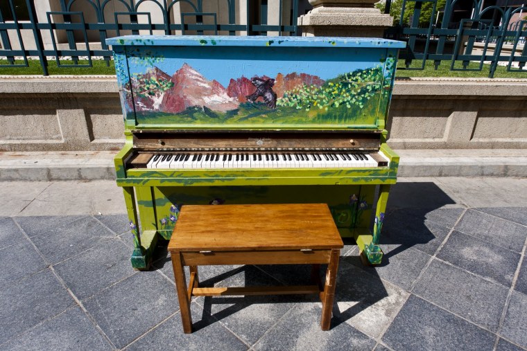 Расписное пианино