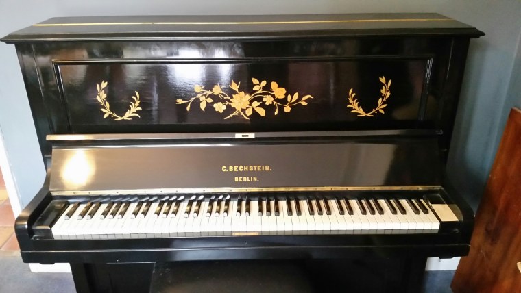 Steinway d-274