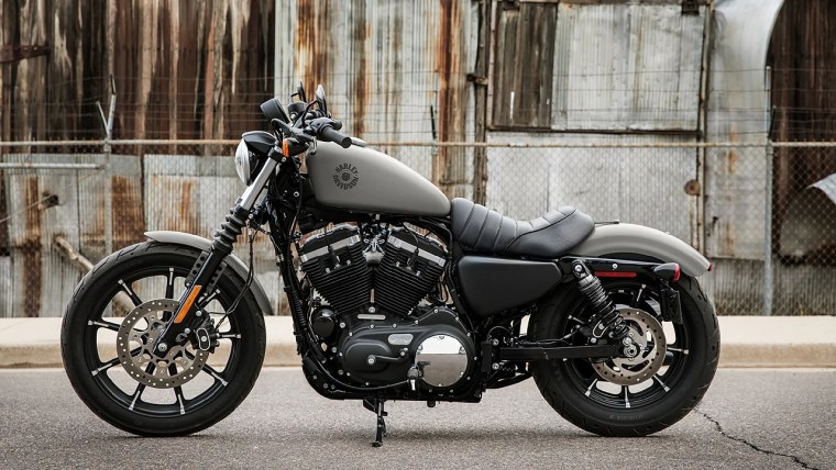 Мотоцикл Harley-Davidson Iron 883