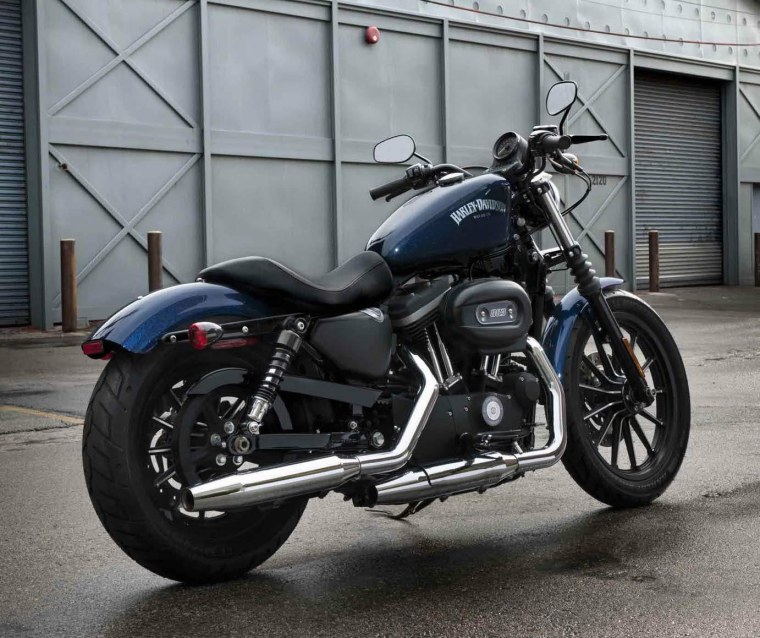 Мотоцикл Harley-Davidson Iron 883