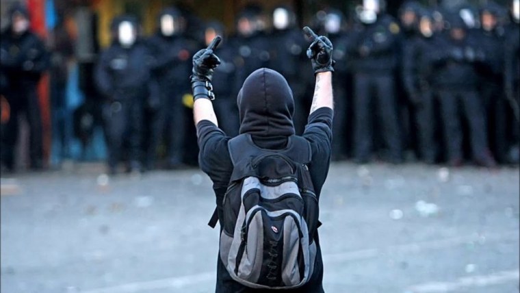 Парень в машине