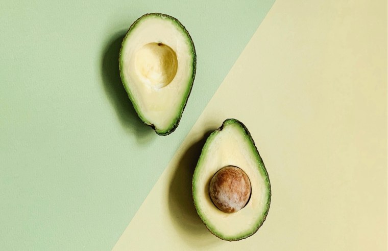 Половинка авокадо