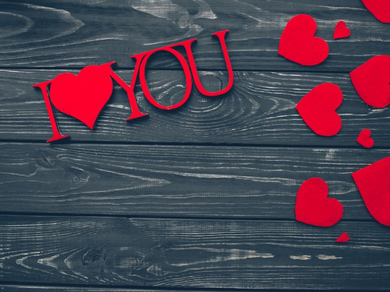 Коричневые и бежевые сердечки