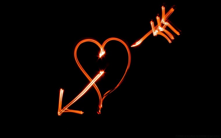 Сердечко на темном фоне