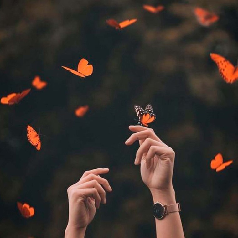 Девушка отпускает