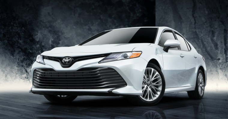 Toyota Camry v70 2017