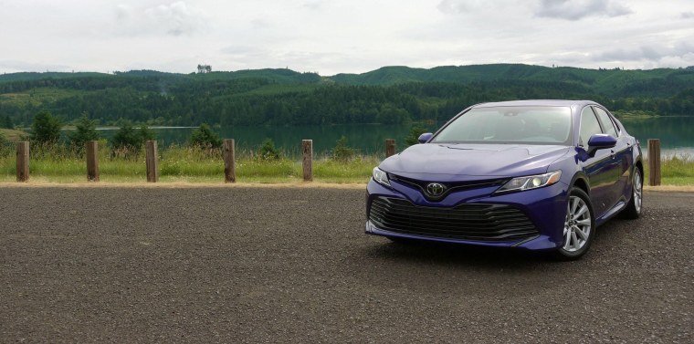 Toyota Camry v70 2017