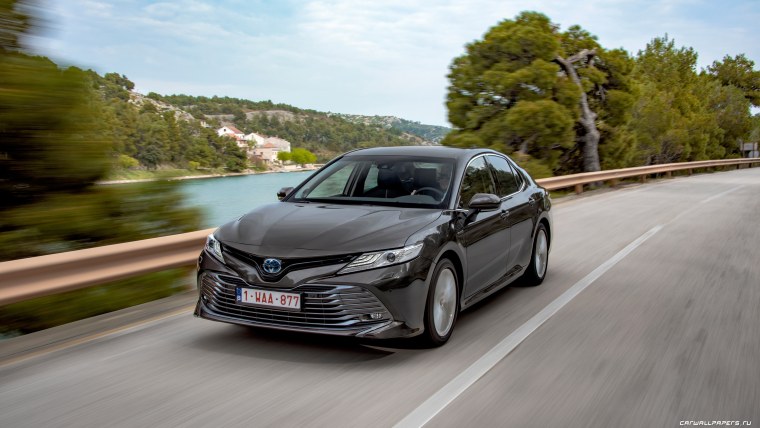 Toyota Camry 2019