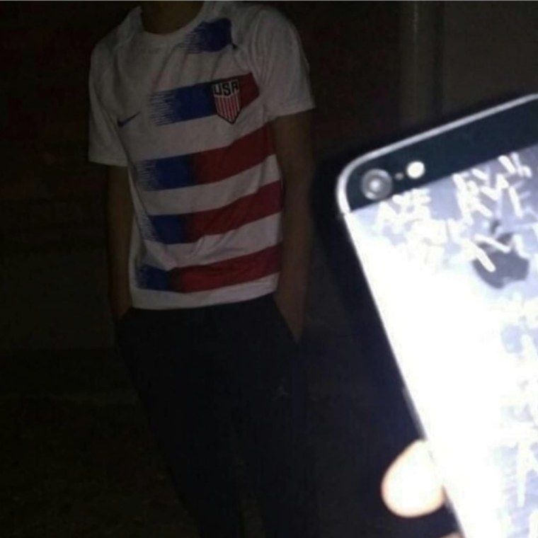 Айфон 12 белый или черный