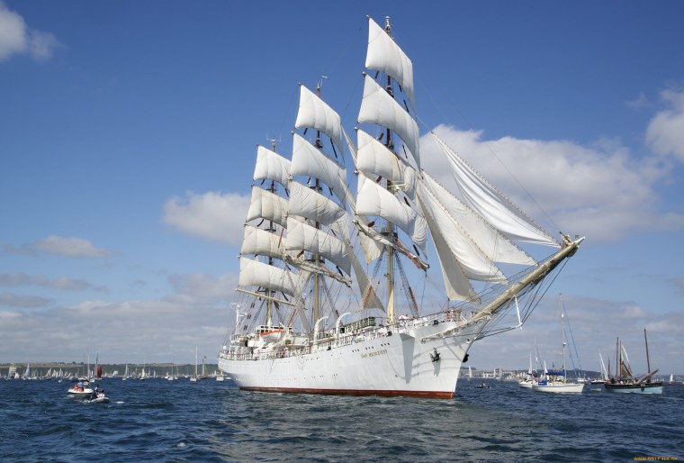 Парусный корабль Надежда
