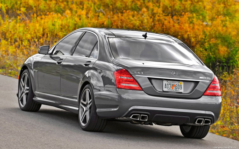 Mercedes Benz s63 w221