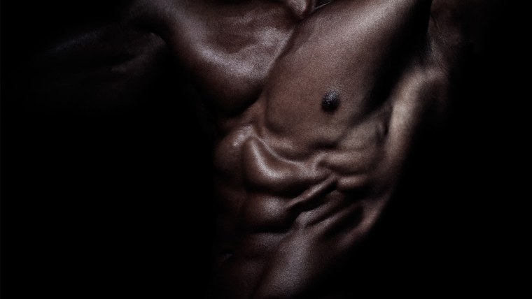 Пара на темном фоне