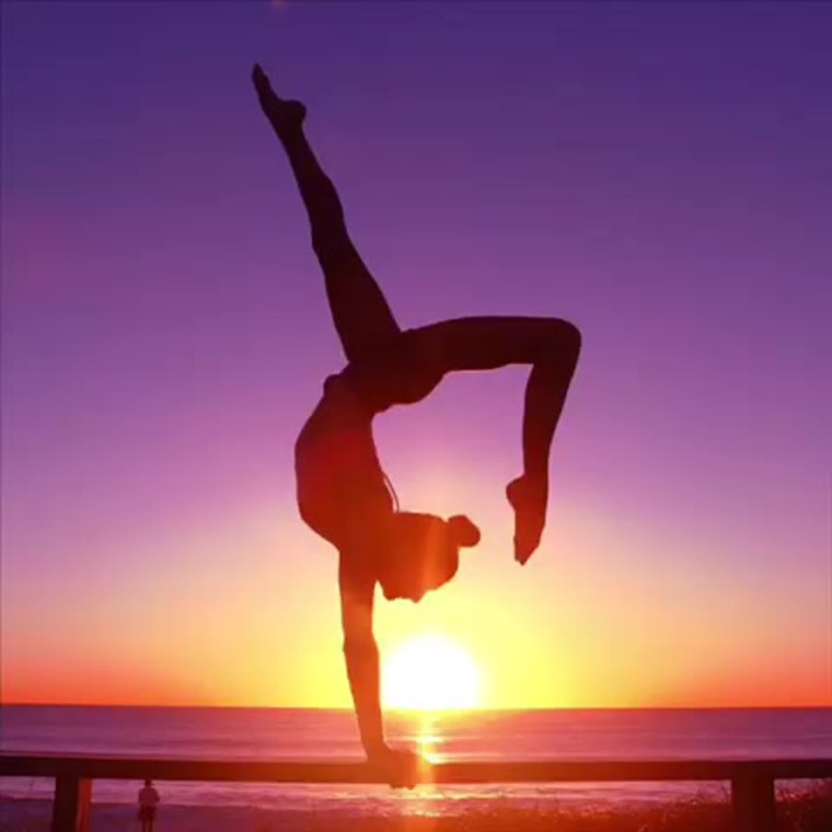Гимнастика на закате