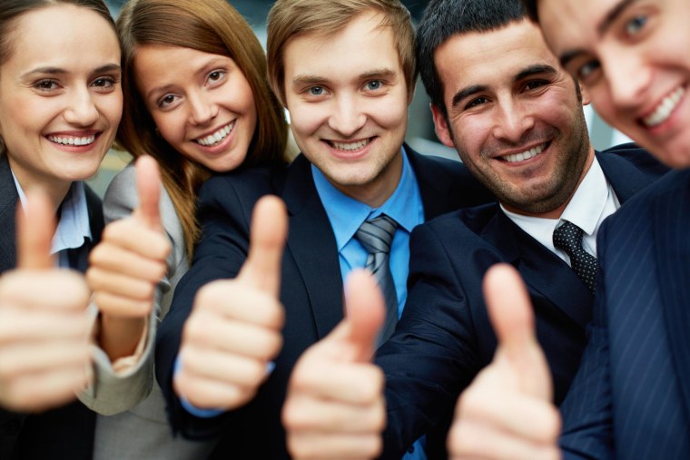 Радостный офисный сотрудник